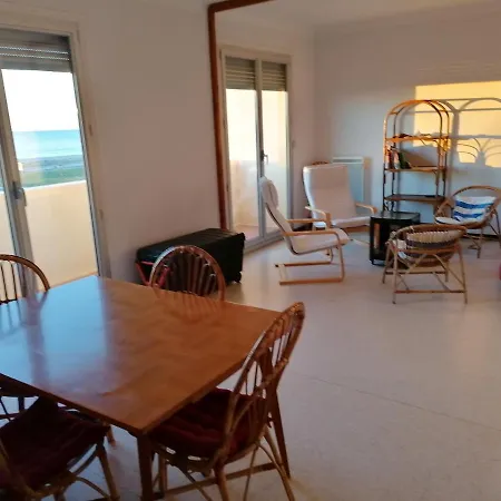 Apartament T2 St Cyprien Vue Imprenable Les Pieds Dans L Eau *