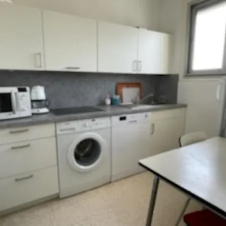 T2 St Cyprien Vue Imprenable Les Pieds Dans L Eau Apartament
